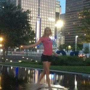 Meet your Posher, Lauren